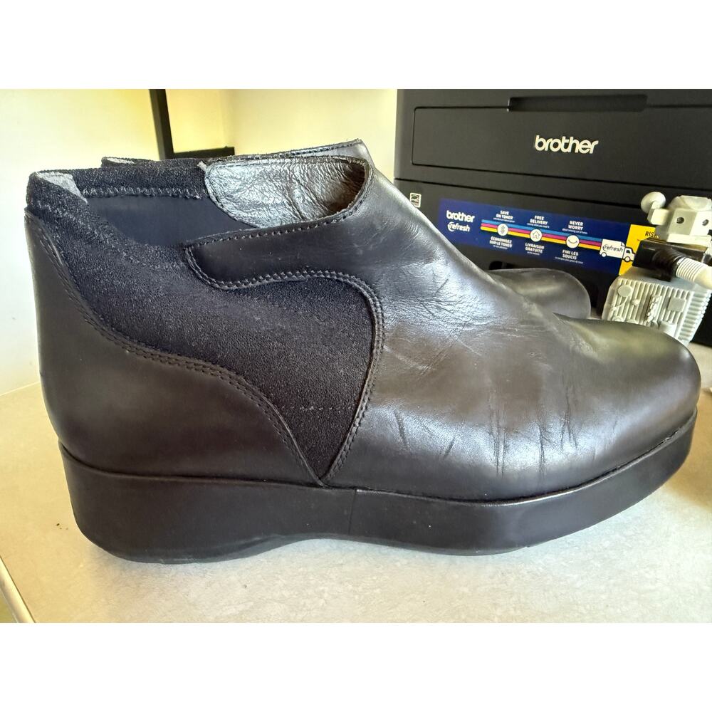 Camper Dessa K400204-002 Womens Black Leather Slip On Casual Dress Boots size 41